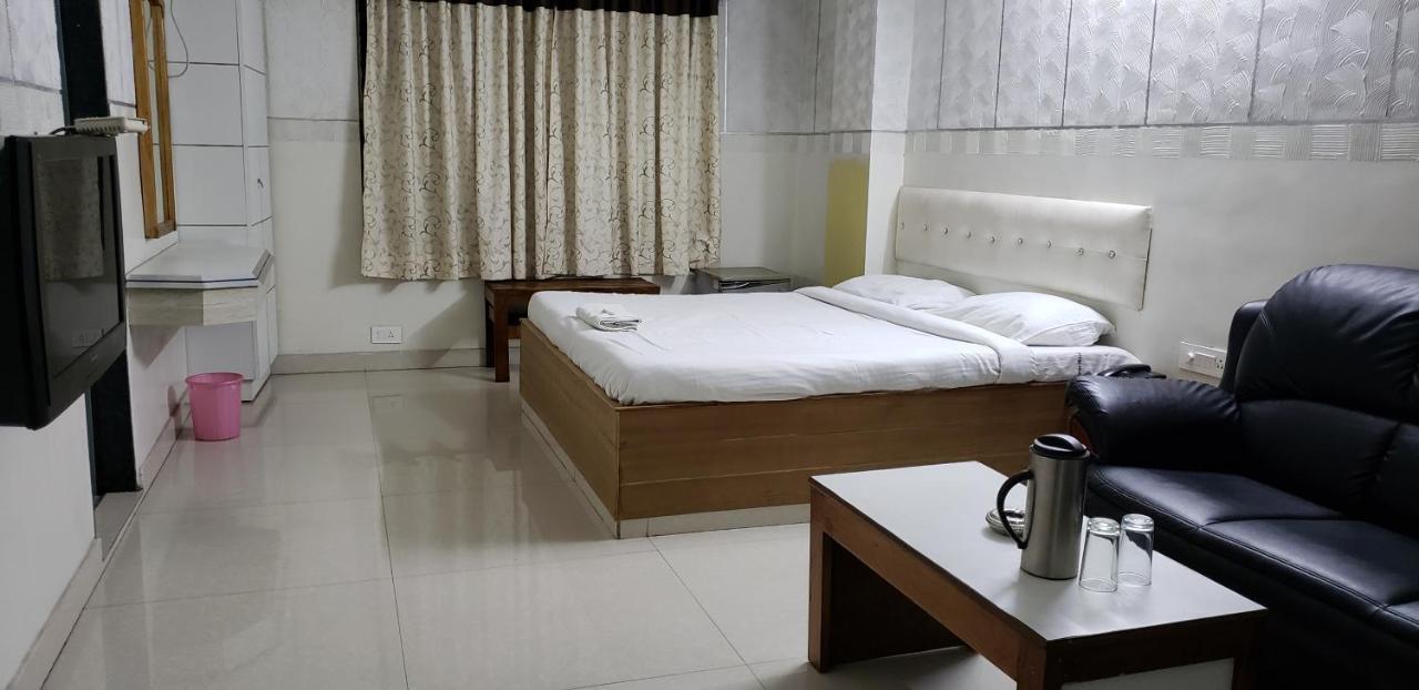 Sarovar Hotel Visakhapatnam Exterior photo