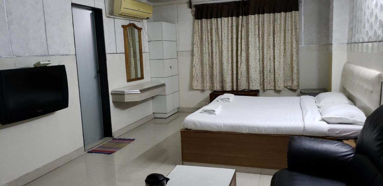Sarovar Hotel Visakhapatnam Exterior photo