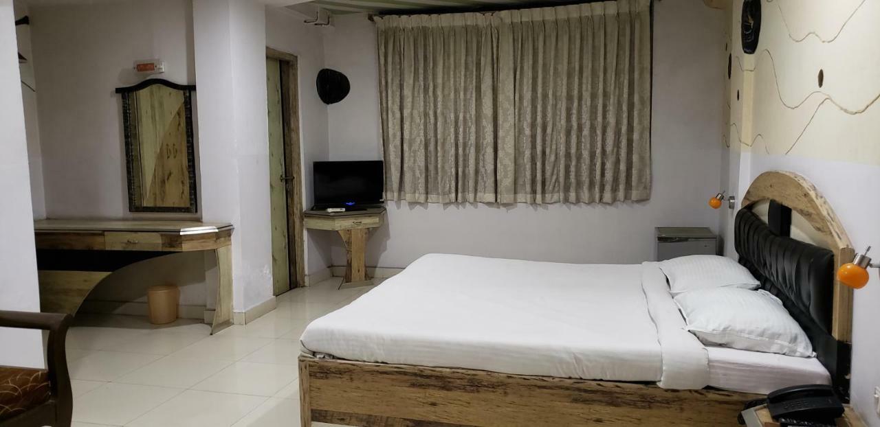 Sarovar Hotel Visakhapatnam Exterior photo